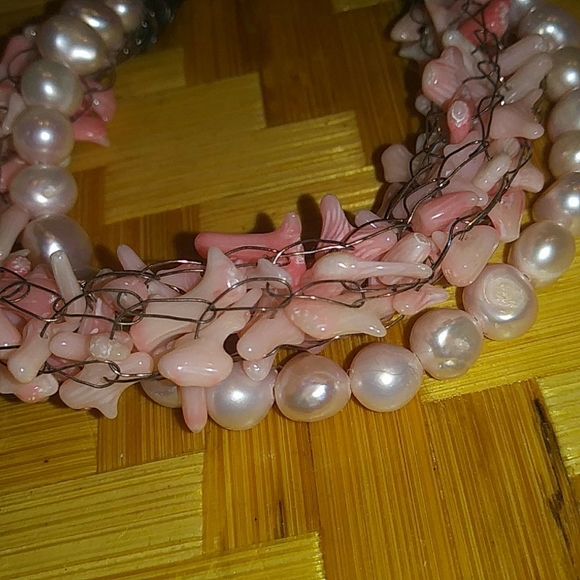 Pearl and Coral Bracelet - Picture 6 of 6